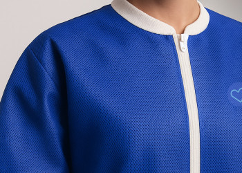 Nuevo Diseño Bata Bacteriología Desechable SS 60g Azul Rey